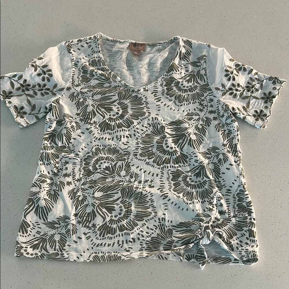 Chico's Green and White Short Sleeve T-Shirt